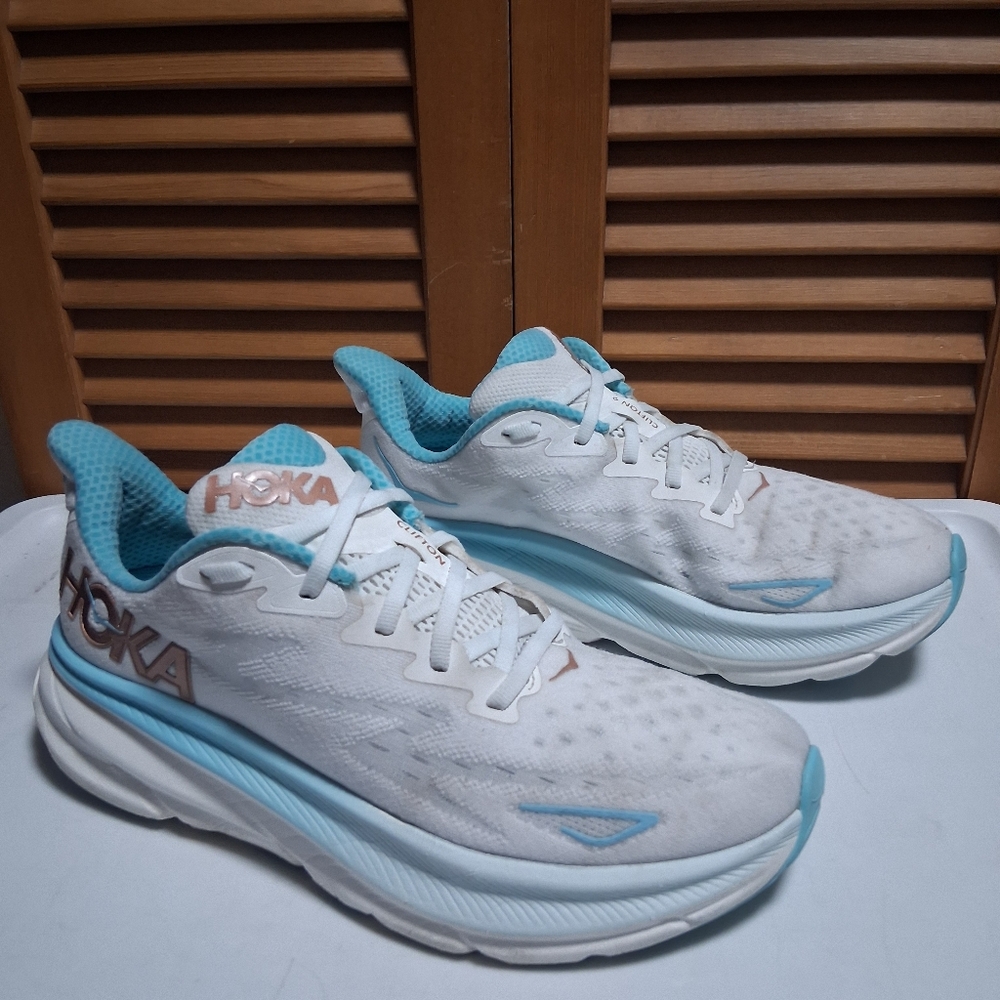 Hoka Clifton 9 Women's Running Shoe * Size: 10B - Picture 4 of 8